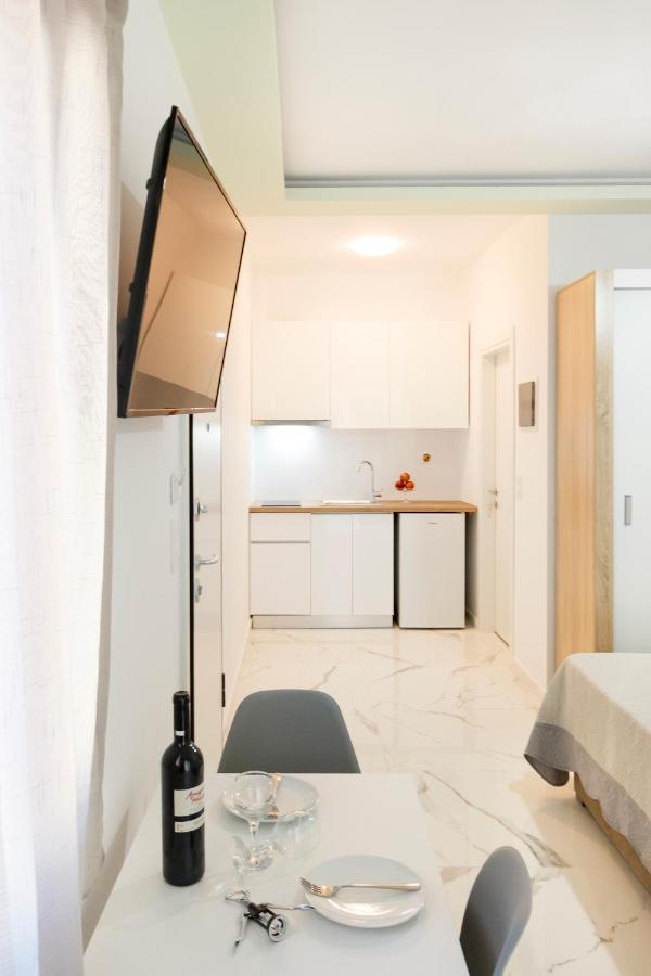 Apartamento Nikogroup Plaza Polychrono Exterior foto