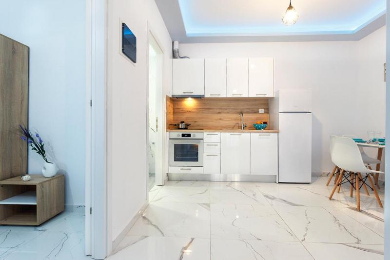 Apartamento Nikogroup Plaza Polychrono Exterior foto
